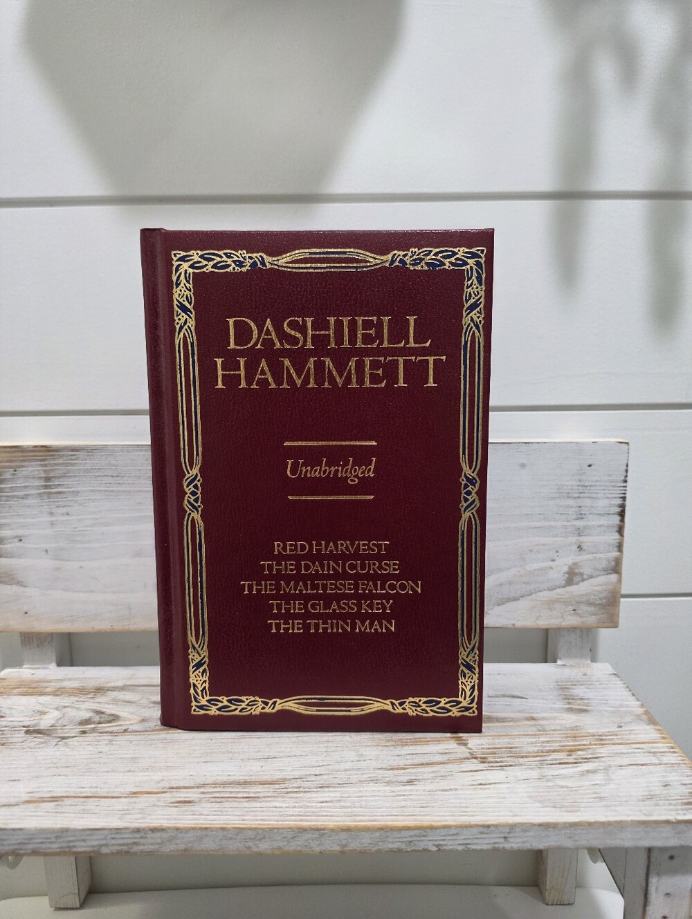 Beautiful hardcover with gilted edges. Dashiell Hammett
